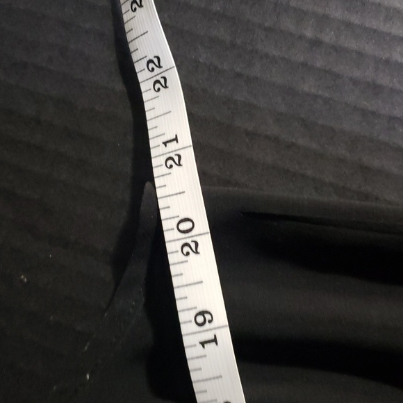 Suzy Shier Black Ruffle Sleeveless Blouse. Size L. - Picture 4 of 8